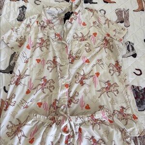 Women’s  Western-Themed Pajama Set - Cream and Pink